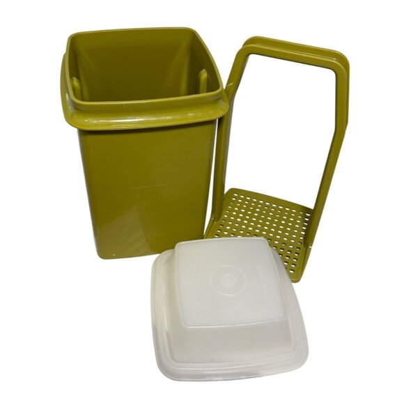 Vintage Tupperware Pickle Keeper Avocado Green Canada 1330-5 Retro Kitchen - Picture 1 of 13
